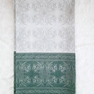 Luksuslik laudlina pikale lauale. Lina on ääristatud porte mustriga 3,23×1,78m